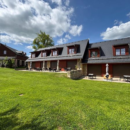 Rezidence Pihel Hotel Nový Bor Buitenkant foto
