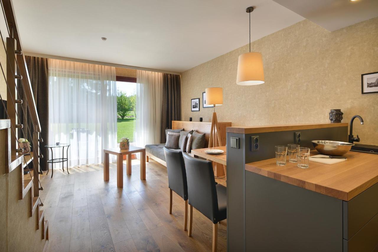 Rezidence Pihel Hotel Nový Bor Buitenkant foto