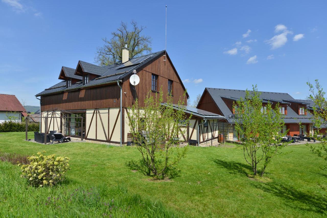 Rezidence Pihel Hotel Nový Bor Buitenkant foto