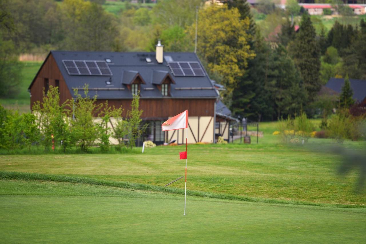 Rezidence Pihel Hotel Nový Bor Buitenkant foto